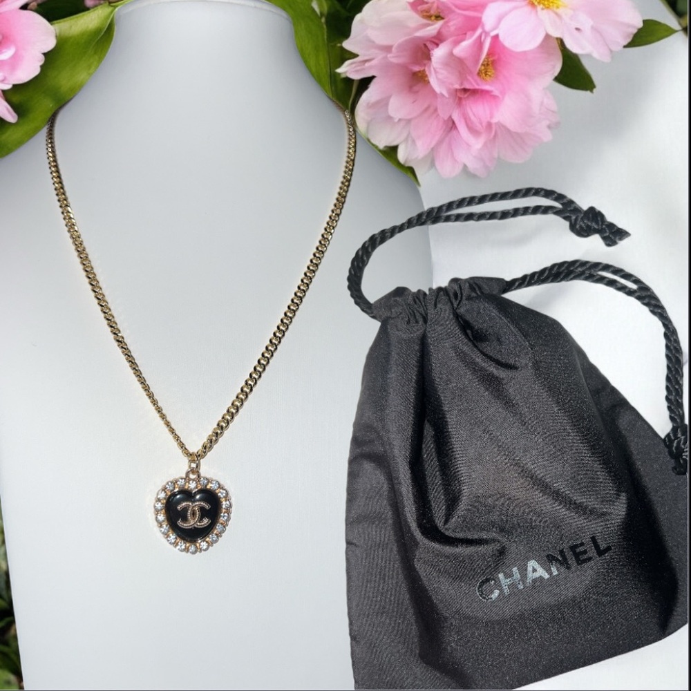CC 🖤 Crystal Heart Charm on 14kGP Chain Necklace stamped